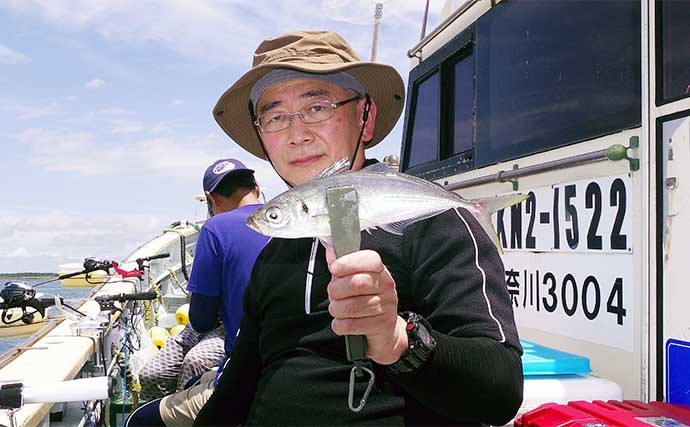 茅ヶ崎出船の相模湾ライト五目釣りで40cm級特大アジ好機到来