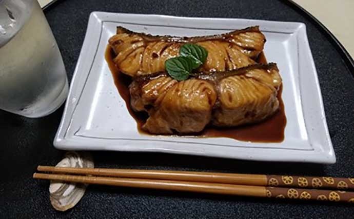 深海の大物『アブラボウズ』釣りで90kg級モンスター頭に船中11尾