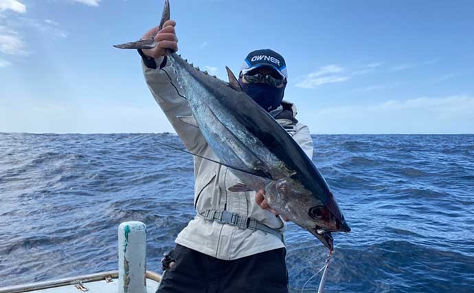 トンジギで小型ながらもビンチョウマグロ手中　海中の潮目を狙い的中