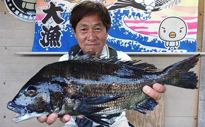 【三重】イカダ＆カセ最新釣果 好ゲスト混じりで年無しクロダイ浮上