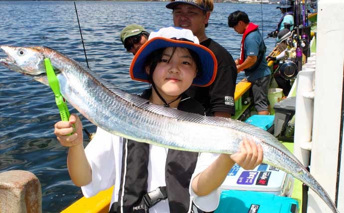 東京湾ジギングタチウオで本命手中もドラゴン級は不発【渡辺釣船店】