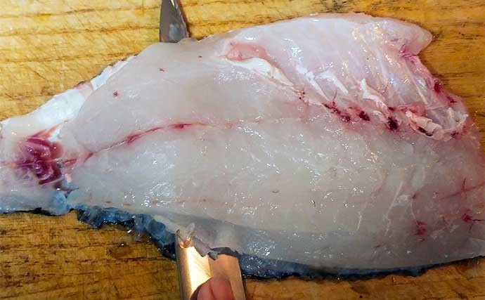 釣り人的「アレンジレシピ」：タバメ（タマン）の炙り・梅肉ワサビ添え