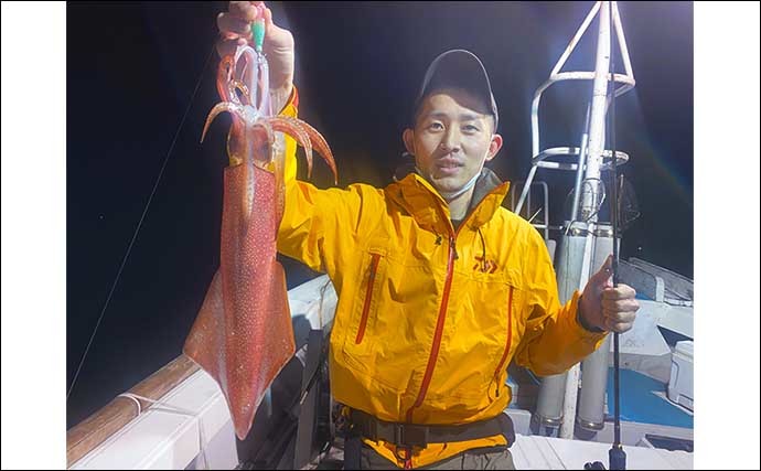 【福岡】夜焚きイカ最新釣果　イカメタルで良型ヤリイカ好捕