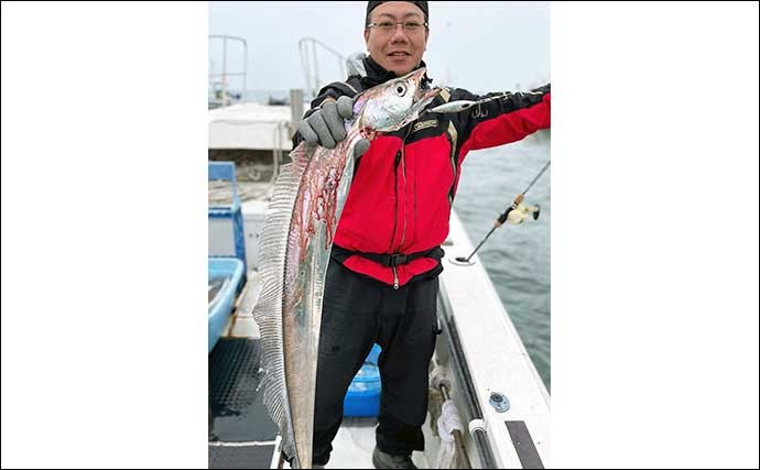 【大分・熊本】沖釣り最新釣果　指幅5～6本サイズ大型タチウオ好調