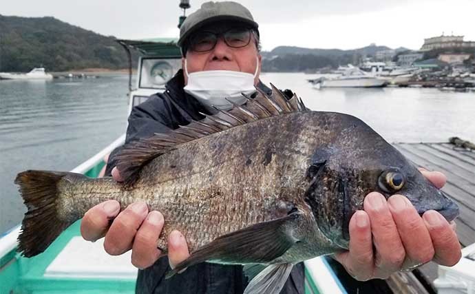 【三重】イカダ＆カセの最新釣果　各地で『年無し』クロダイ順調ヒット