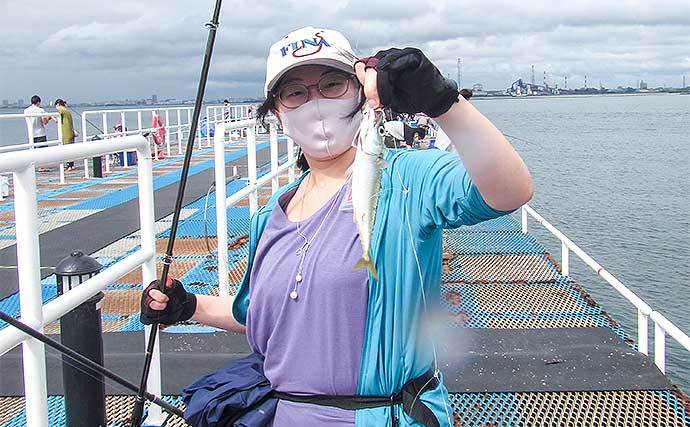 海釣り公園でファミリーフィッシング　サビキ釣りでサバ＆イワシ手中