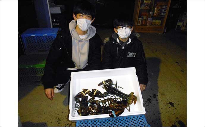 夜の屋内釣り堀で大将エビ釣り　回遊に当たれば初心者も好釣果