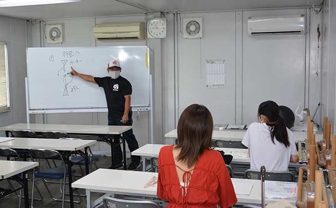 岡田万里奈が特殊小型船舶操縦士免許に挑戦　1日コースで合格なるか？