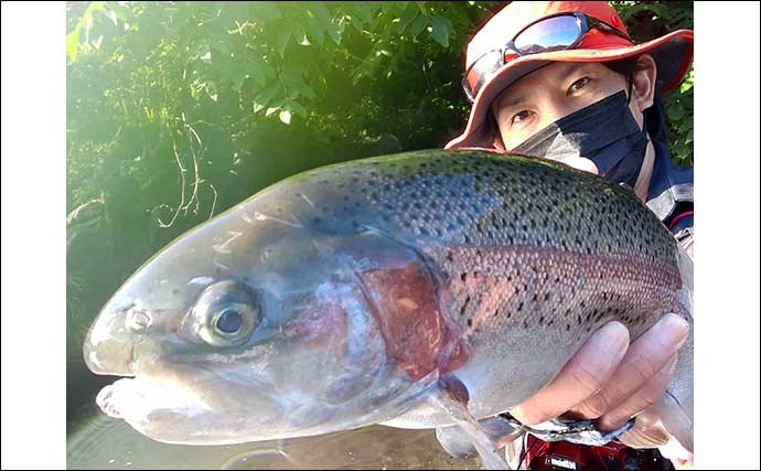 渓流エサ釣りで63cmニジマスほか快釣　マヅメ釣行が熱中症対策にも