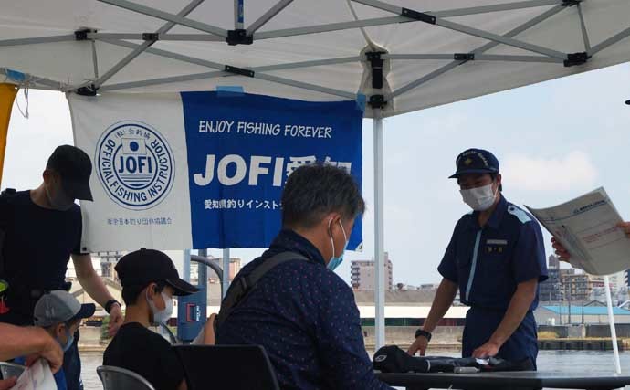名古屋港で「落水体験会」開催　救命器具の『股ヒモ』はとても大事？
