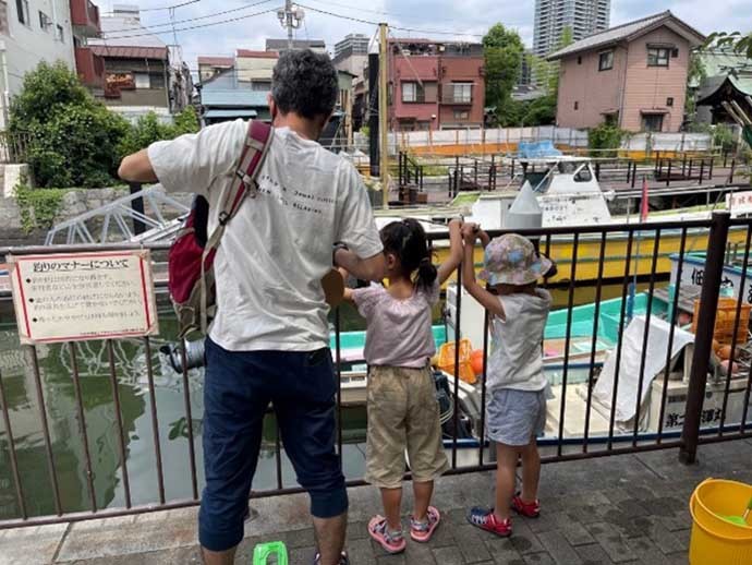 都心でシーズン序盤のハゼ釣り満喫　短時間で釣果は75匹【東京・佃堀】