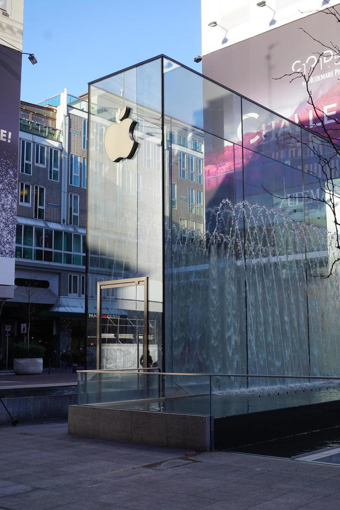 美しすぎるApple Store！？イタリア・ミラノ店へ行ってみました