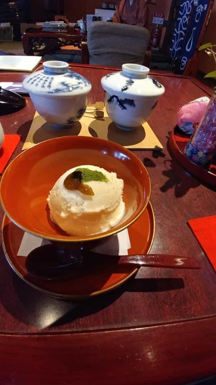 ≪栗山町≫行列必須のラーメン店「大鵬」と、「小林家」で小林酒造を守る女たちの甘酒の感動の味。