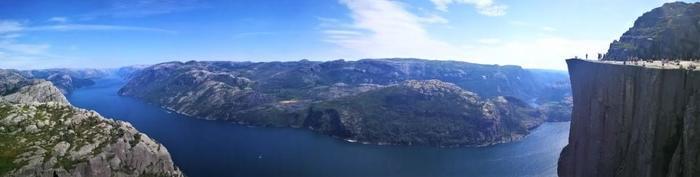 一生に一度は訪れたい！ノルウェーの断崖絶壁の絶景「プレーケストーレン」でハイキング♪