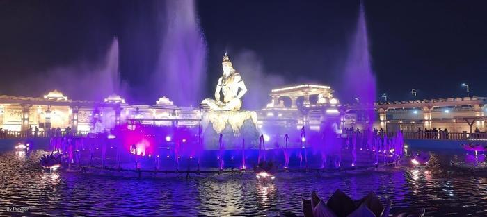 ヒンドゥー教寺院の本気。まるでテーマパーク！
