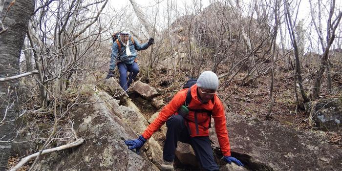 【秀麗富嶽十二景】最終十二番山頂の「本社ヶ丸」はマジきつかった。。。