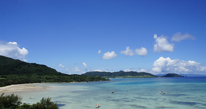 石垣島・底地ビーチの魅力！絶景やアクティビティ＆周辺情報も紹介！