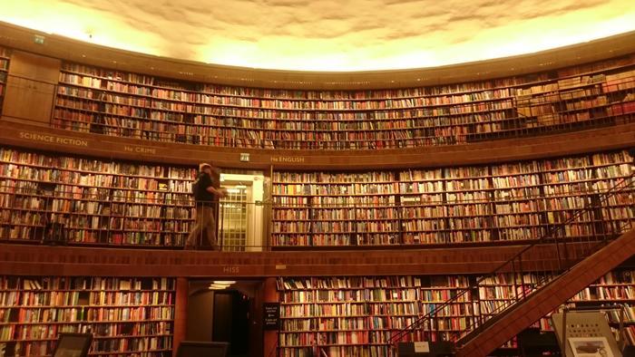 【スウェーデン】建築好きにはたまらない空間！美しいストックホルム市立図書館