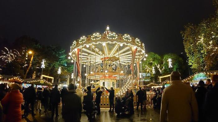 新しくなった「ウィーン市庁舎前広場クリスマスマーケット」