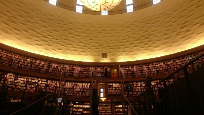 【スウェーデン】建築好きにはたまらない空間！美しいストックホルム市立図書館