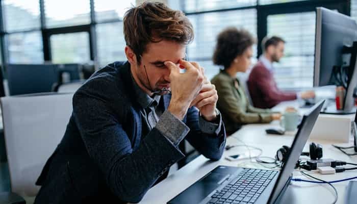 「営業職はきつい」と感じる6つの理由と2つの対処法