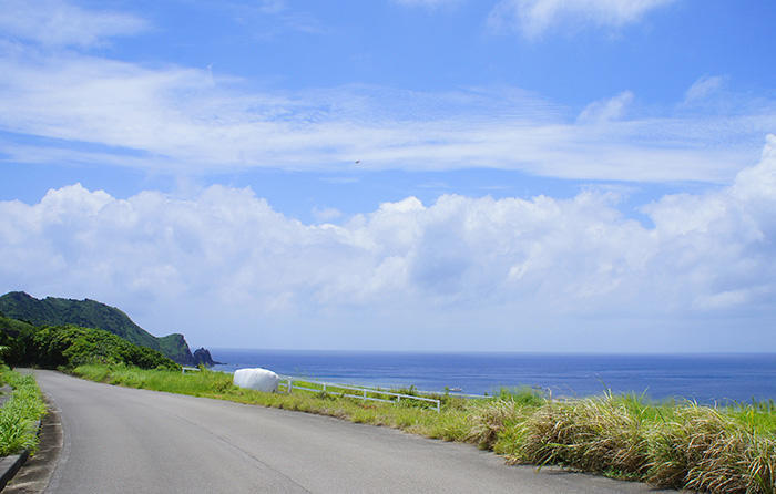 夕日も美しい石垣島の絶景スポット！御神崎灯台