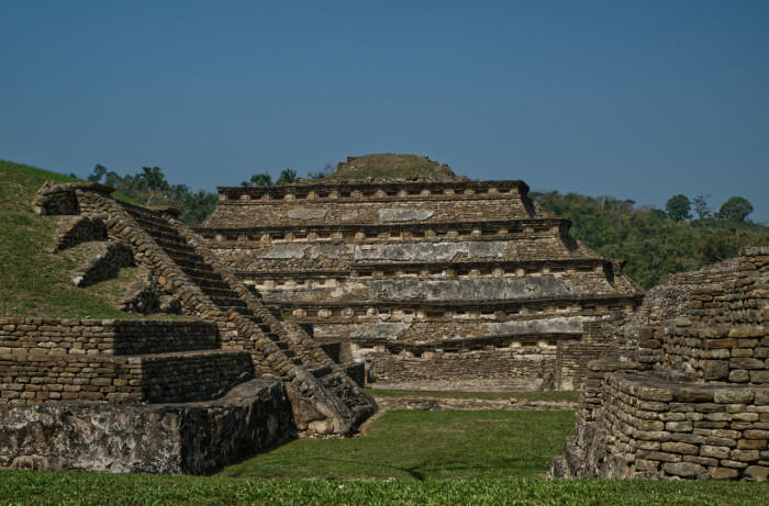世界遺産エル・タヒン遺跡とクンブレ・タヒンフェスティバルへ【メキシコ ベラクルス州】