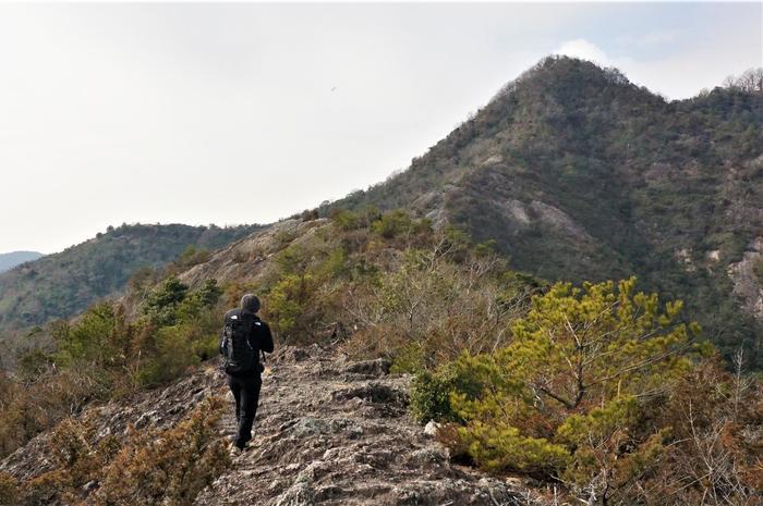 眺望最高♪ロッククライミング気分も味わえる！気軽な登山4選＜兵庫＞