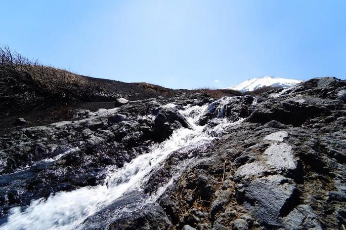 【日帰り登山】富士山の魅力　須走「まぼろしの滝」と「小富士」散策の眺望