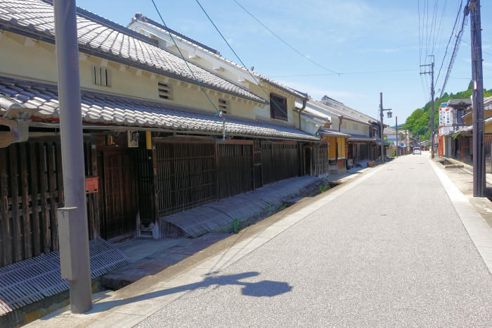 薬草と古い町並み、温泉もある奥大和の小京都・宇陀松山の魅力を紹介します