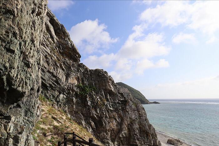 手つかずの自然と絶景の海が魅力！伊平屋島と伊是名島を2泊で全部周る