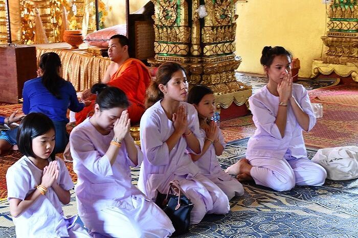 【ラオス】首都ビエンチャンで最も人気のあるお寺・自らの命を捧げた伝説の女性の物語