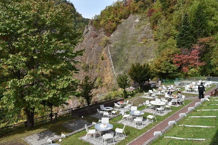 【北海道】ダムを見ながらダムカレーをいただく、紅葉の景勝地「豊平峡ダム」