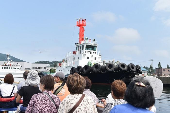 「小樽運河クルーズ」に乗って水面から歴史を散策