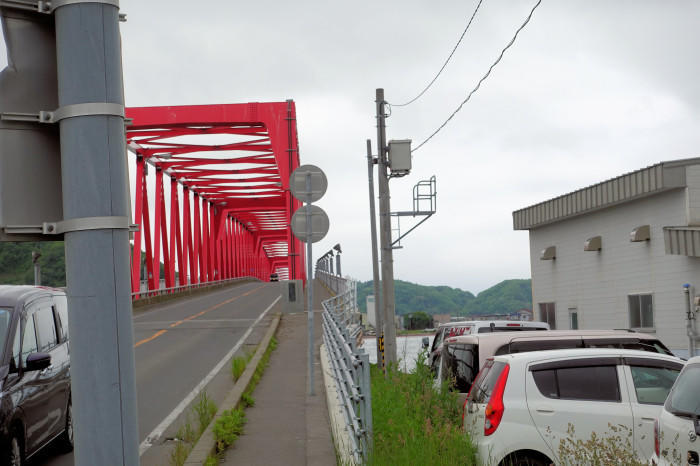 釧路と根室の真ん中にある牡蠣の町、厚岸にショートトリップ。公共交通でも楽しめる見どころを紹介します。