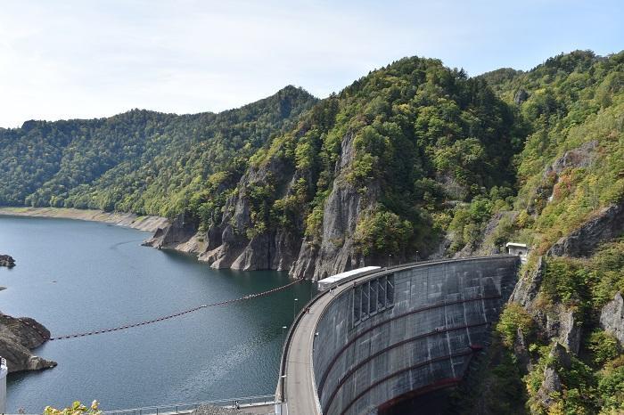 【北海道】ダムを見ながらダムカレーをいただく、紅葉の景勝地「豊平峡ダム」