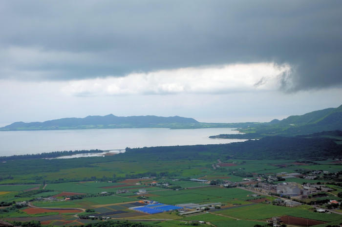 八重山諸島の主島・石垣島の魅力を徹底解説します。