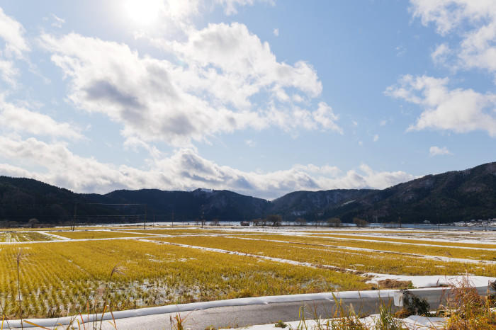 もうひとつの湖！真冬の滋賀県余呉湖は駅から徒歩10分の秘境