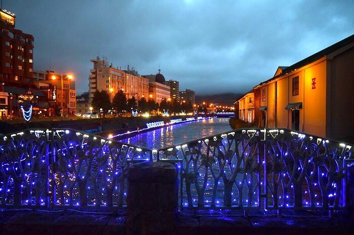 【北海道】冬の魅力を伝えるロングランイルミネーション「小樽 青の運河」
