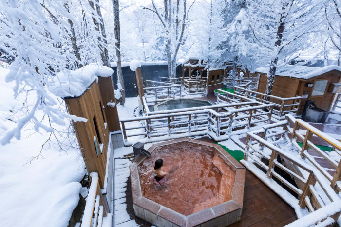 【四季と宿をめぐる旅】北海道〜緑の風リゾートきたゆざわと雪見温泉〜