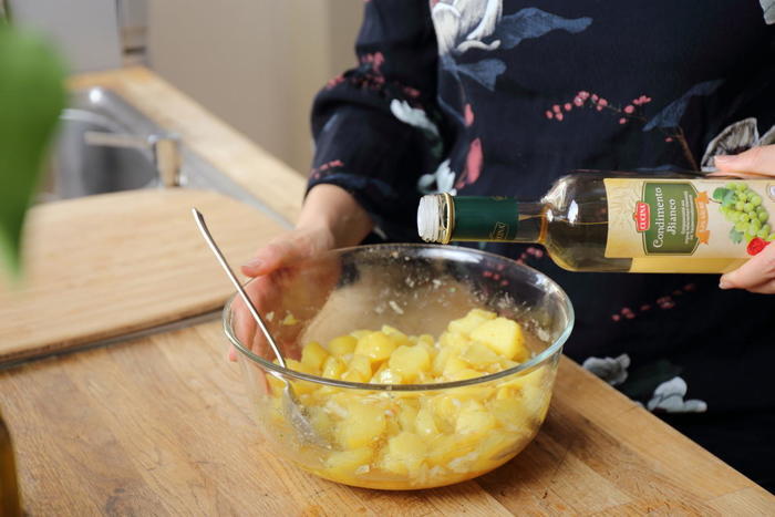 【レシピ】マヨネーズを使わないさっぱりとした南ドイツ風ポテトサラダ