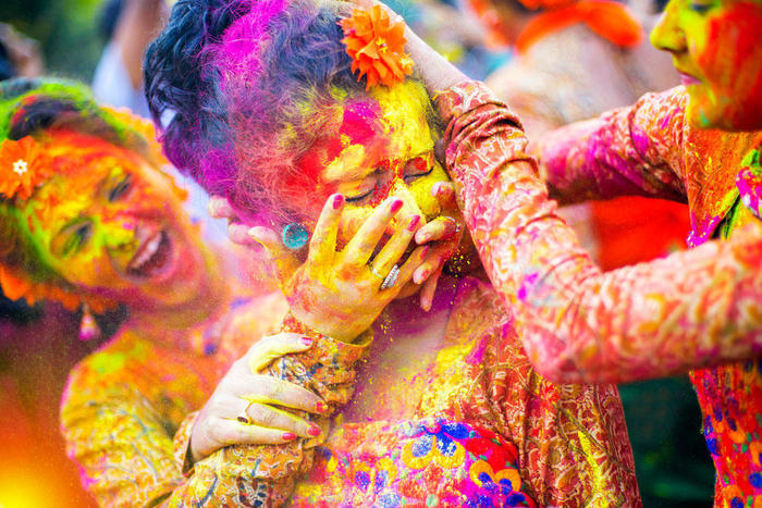 ヒンドゥー教の春のお祭り「ホーリー」とは?