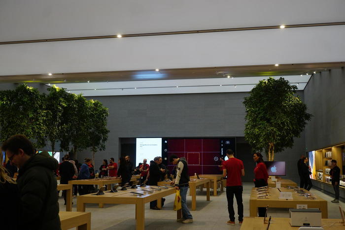 美しすぎるApple Store!?イタリア・ミラノ店へ行ってみました