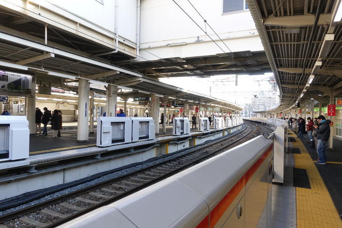 阪急電車の十三駅は東西南北の十字路