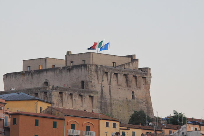 【イタリア】ポルト・サント・ステファノ、海底に眠っていた古代の難破船