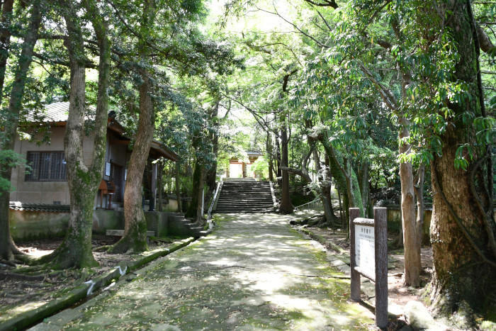 【山口県】幕末・高杉晋作が挙兵。坂本龍馬の書簡を残す。国宝の仏殿・功山寺