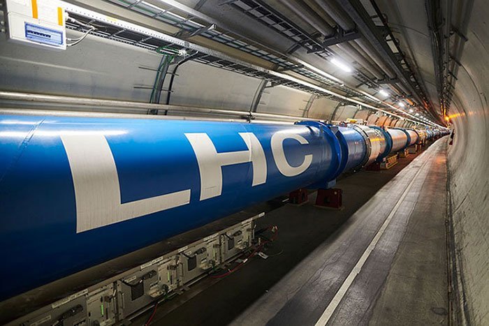 CERNの大型粒子加速器が大幅改修され再始動！　陰謀論者「7月5日に私たちは並行世界に飛ばされた！」