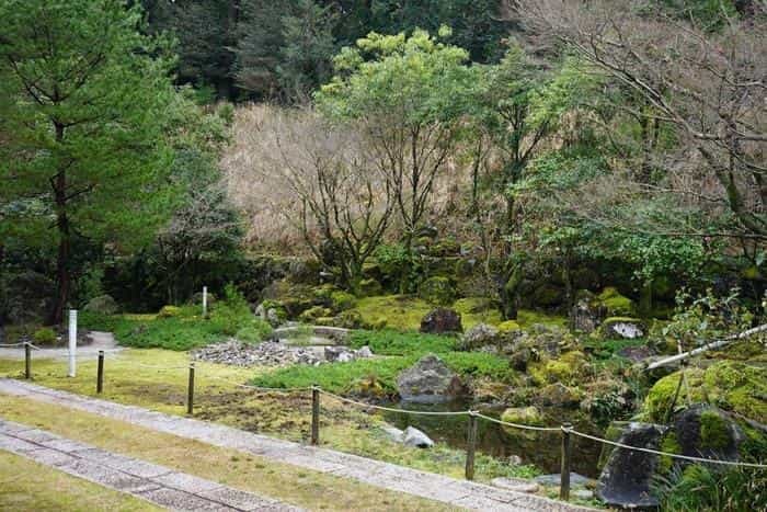 鹿児島の観光地・霧島神宮のパワースポットを調査！ご利益・お守り・見どころを解説