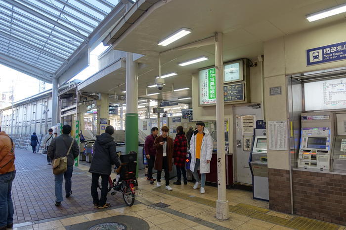 阪急電車の十三駅は東西南北の十字路