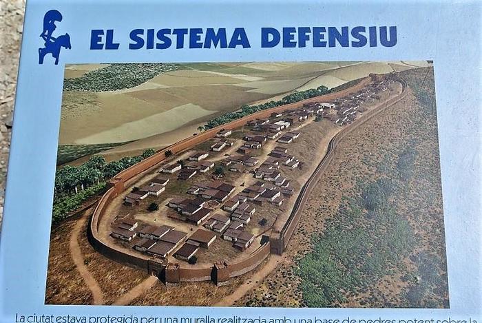 バレンシア南部にある風光明媚なワイン産地とイベロ人集落遺跡
